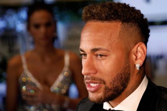 Neymar ironiza fama de cai-cai e diz que Copa não o desvalorizou