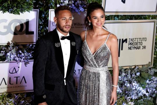 Com Bruna Marquezine, Neymar reúne famosos em hotel de luxo de SP para leilão beneficente