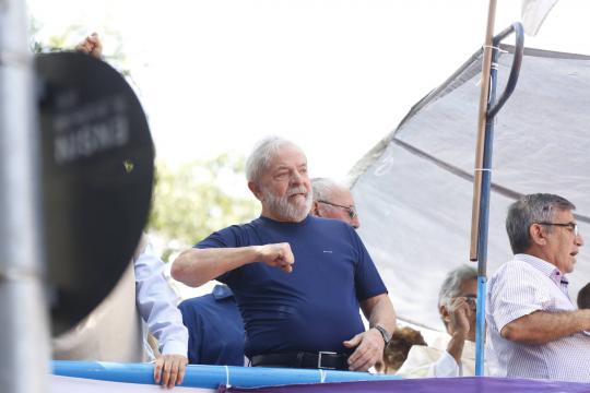 Ideia de negar liminarmente registro de candidatura de Lula perde força no TSE