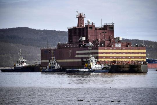 Alvo de críticas, Rússia prepara primeira usina nuclear flutuante do mundo