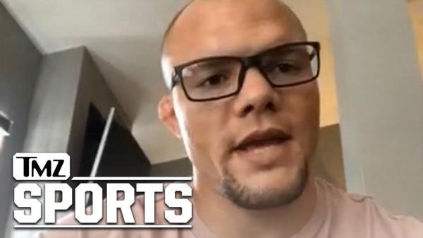UFCS Anthony Smith Blasts Daniel Cormier Thats A Scumbag Move | TMZ Sports