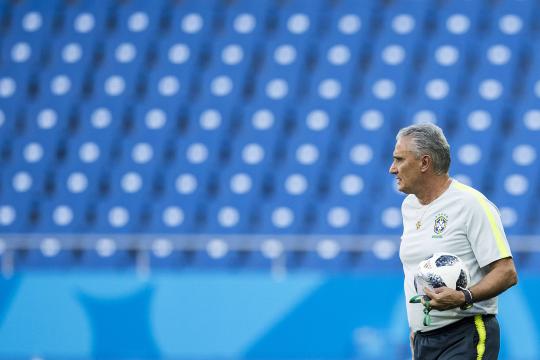 Perto de 'fico' de Tite, CBF quer contrato até a Copa do Qatar