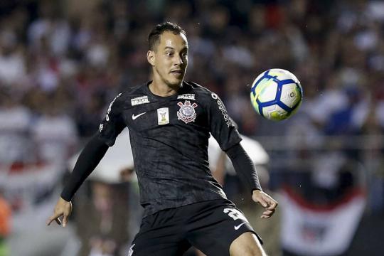 Clube egípcio anuncia a contratação de Rodriguinho, do Corinthians