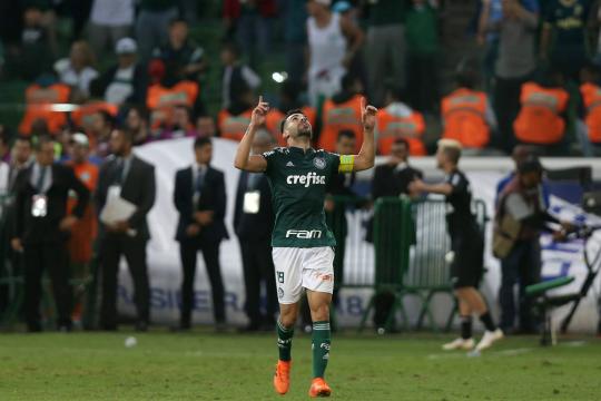 Bruno Henrique marca duas vezes e Palmeiras vence o Atlético-MG