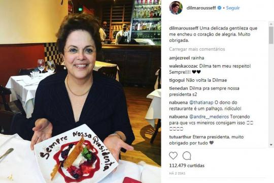 Dilma recebe homenagem em restaurante em BH, e dono diz que foi gesto impensado