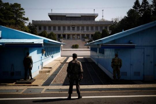 South Korean defense ministry to reduce guard posts along North Korean border: Yonhap