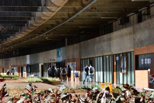 Para driblar depressão, UnB é a 1ª do país a ensinar 'felicidade'