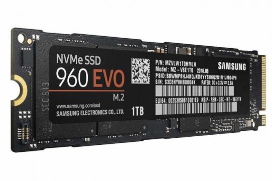 The ultra-fast 1TB Samsung 960 EVO SSD drops by $100 on Amazon