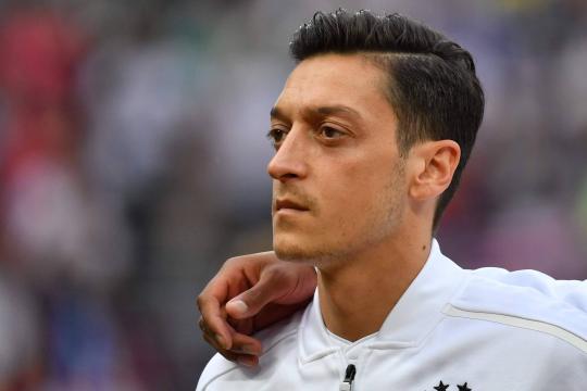 Saída de Özil da seleção acende debate sobre integração na Alemanha