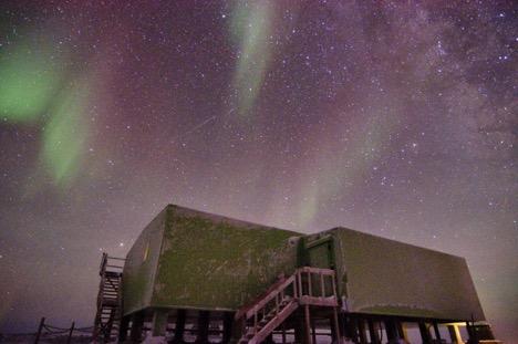 New clues to origins of mysterious atmospheric waves in Antarctica