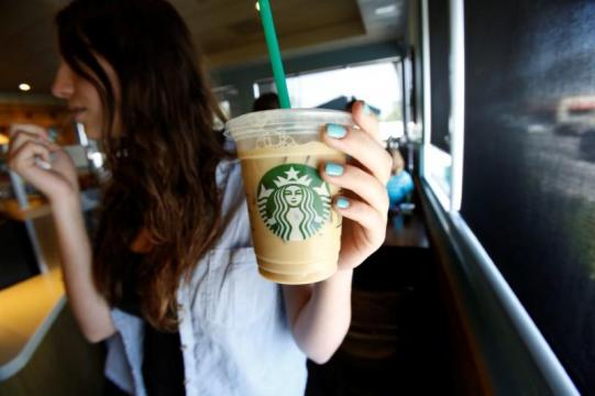 Starbucks, others must pay California workers for tasks done after clocking out: court