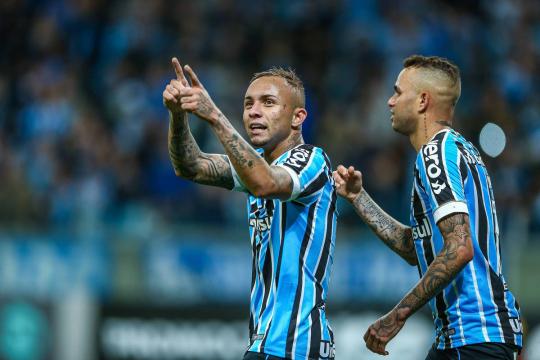 Virada do Grêmio impede São Paulo de assumir a ponta