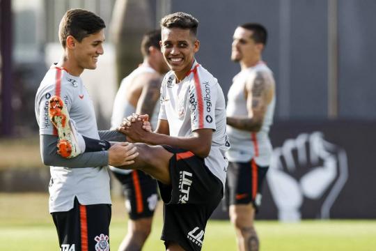 Contra o Vasco, Corinthians joga para enfim engrenar no Brasileiro