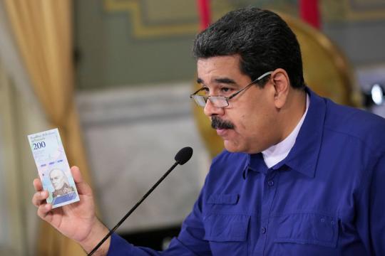 Venezuela joga gasolina fora, afirma Nicolás Maduro