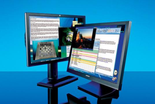 Use Windows 10's individual display scaling to perfect your multi-monitor setup