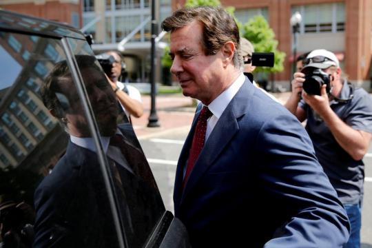 Ex-Trump aide Paul Manafort is first to go on trial in Russia probe