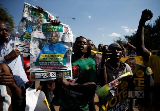 Zimbabwe opposition accuses commission of delaying poll results