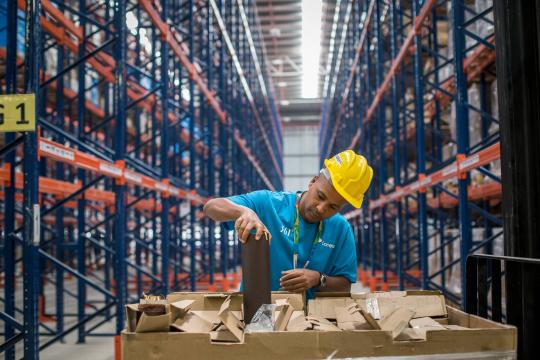 Ocupação de galpão logístico segue em alta no 2º tri, mas ainda não anima setor