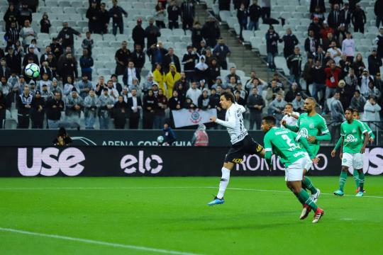 Romero decide de novo, e Corinthians vence a Chapecoense pela Copa do Brasil