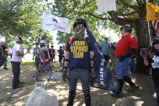 Right-wing protesters and opponents square off in Portland