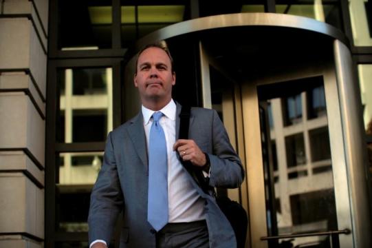 Star witness Gates to begin testimony Monday at ex-Trump aide's trial