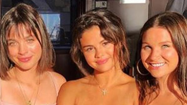 Selena Gomez Friends Trying to SET HER UP With Someone Worthy
