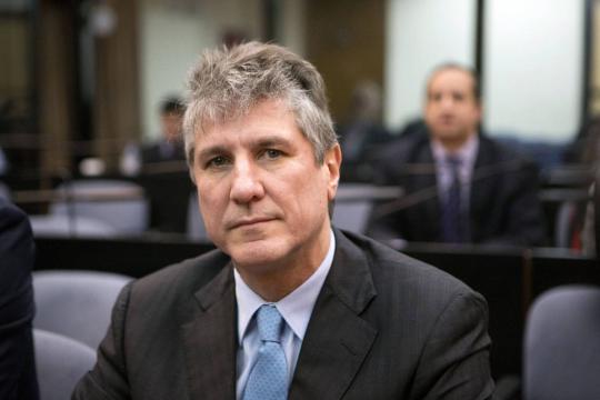 Ex-vice-presidente argentino é condenado a prisão por corrupção passiva