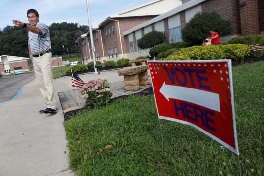 Close-fought Ohio race fuels Democratic hopes for November