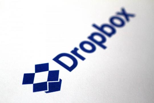 Dropbox signs up more paying users than expected