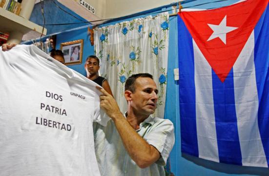 Cuba charges leading dissident with attempted murder