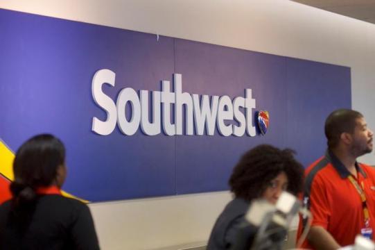 Southwest to allow only dogs, cats as emotional support animals