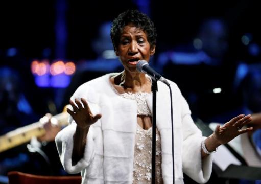 Ailing Aretha Franklin visited by Stevie Wonder, Jesse Jackson