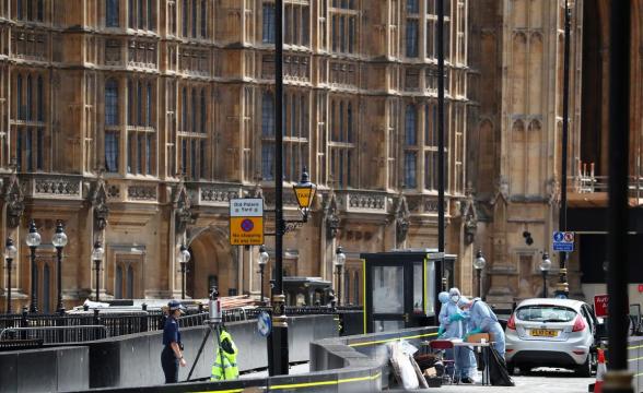 Police search addresses after suspected terrorist attack at UK parliament