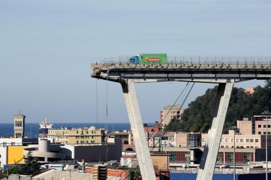 Italy bridge collapse kills 37, national anger grows