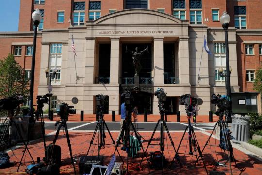 Jury to hear closing arguments in Manafort case on Wednesday