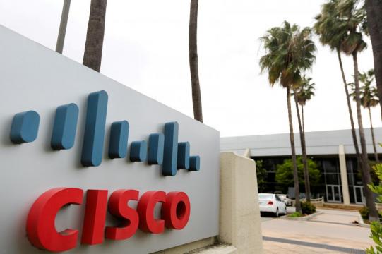 Cisco's software push fuels quarterly beat, strong forecast