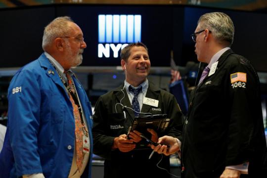 Futures rebound on strong earnings, trade talk hopes