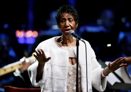 'Queen of Soul' Aretha Franklin, 76, dies at home in Detroit