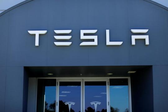 Investors query funding costs at a private Tesla