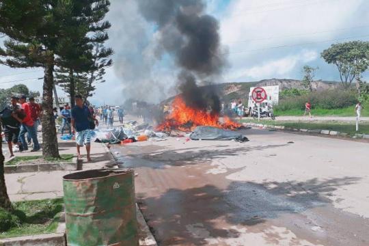 Refugiados venezuelanos são agredidos e expulsos de tendas em Roraima