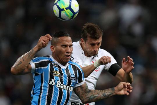 Sem poder de ataque, Corinthians perde para o Grêmio em casa por 1 a 0