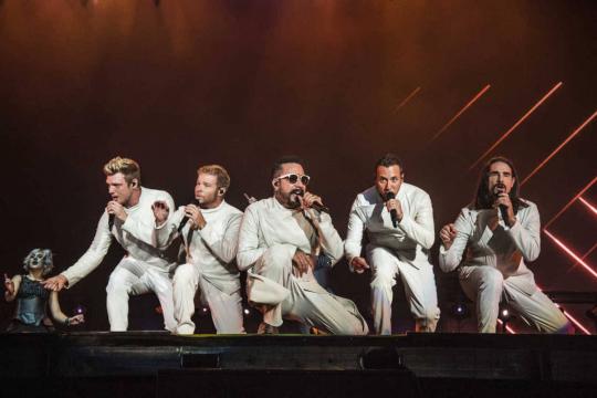 Backstreet Boys cancelam show após tempestade deixar fãs feridos