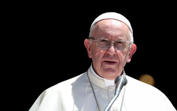 Pope writes to Catholics on clergy sexual abuse, vows no more cover up
