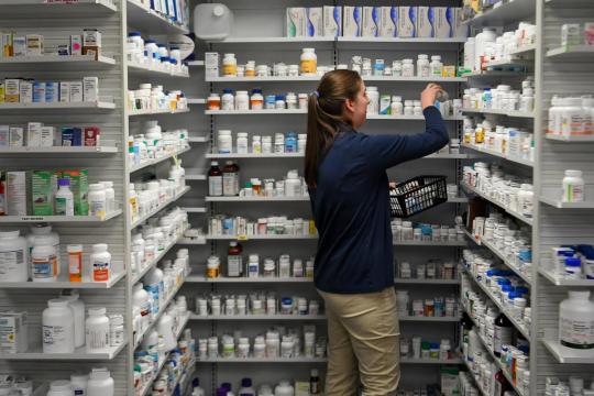 U.S. health secretary says agency can eliminate drug rebates