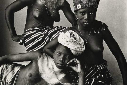 Terça tem abertura da mostra 'Irving Penn: Centenário' no IMS; confira outros destaques