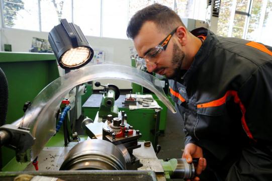 More refugees find jobs in Germany, integration going 'pretty well'