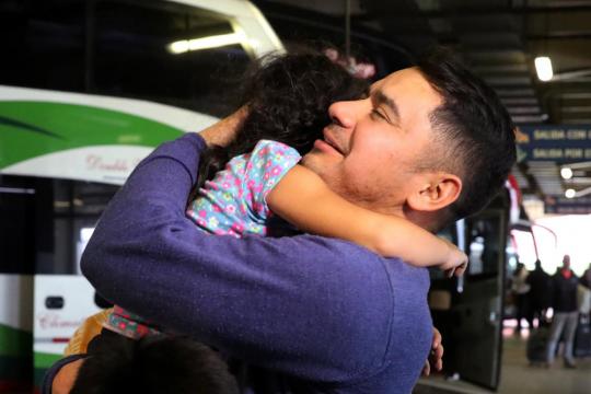 Venezuelans entering Ecuador illegally receive help to reach Peru