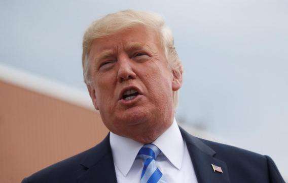 Trump says he's considering pardon for Manafort: Fox News reporter