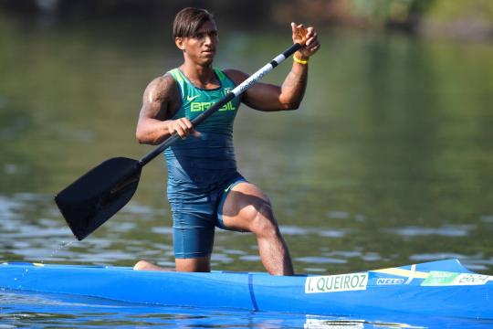 Isaquias Queiroz garante vaga nas finais do Mundial de Canoagem