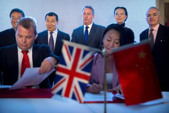 China says agrees with UK to discuss 'top notch' free trade deal